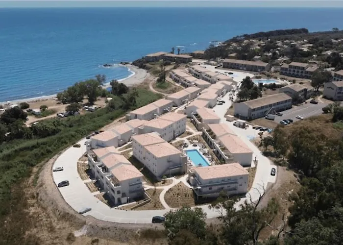 Corsica Beach, Paddleboarding, Pool & Hiking J159 Apartment