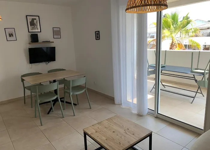 Corsica Beach, Paddleboarding, Pool & Hiking J159 *